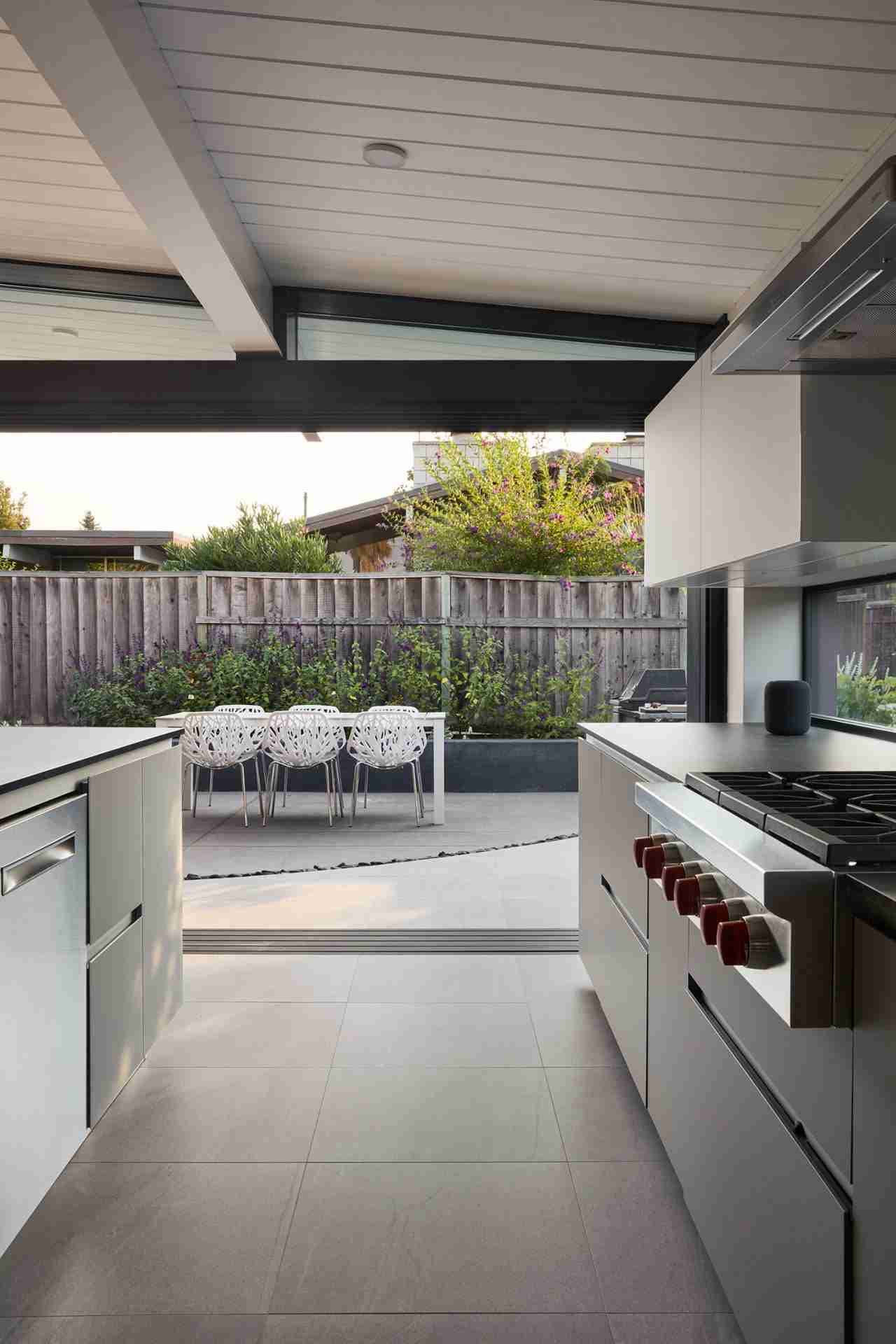 Palo Alto - Italian Kitchen Design for a Mid-Century Modern