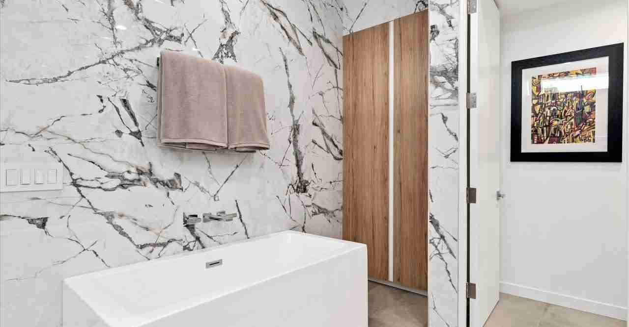 Luxury European-Style Bathrooms in Palm Desert – Floating Vanities